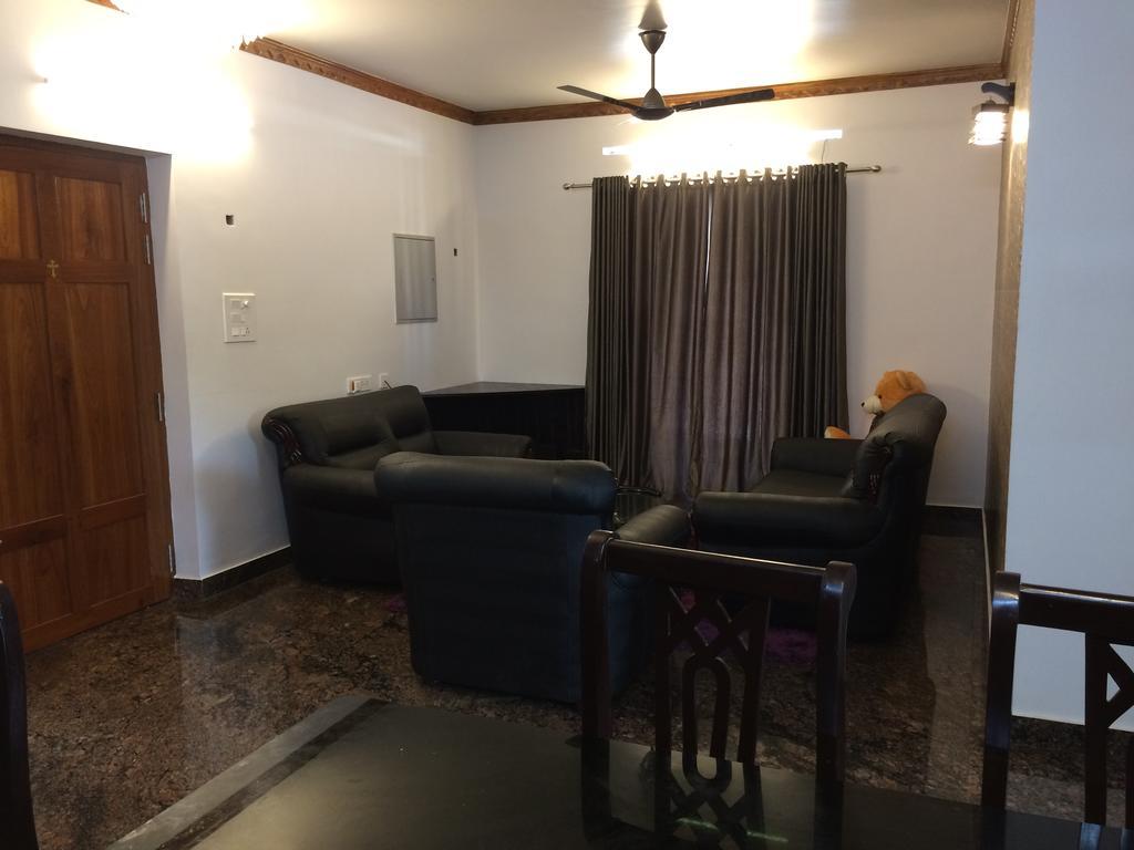 Beersheba Three Bed Room A/C Apartments Thiruvananthapuram Εξωτερικό φωτογραφία