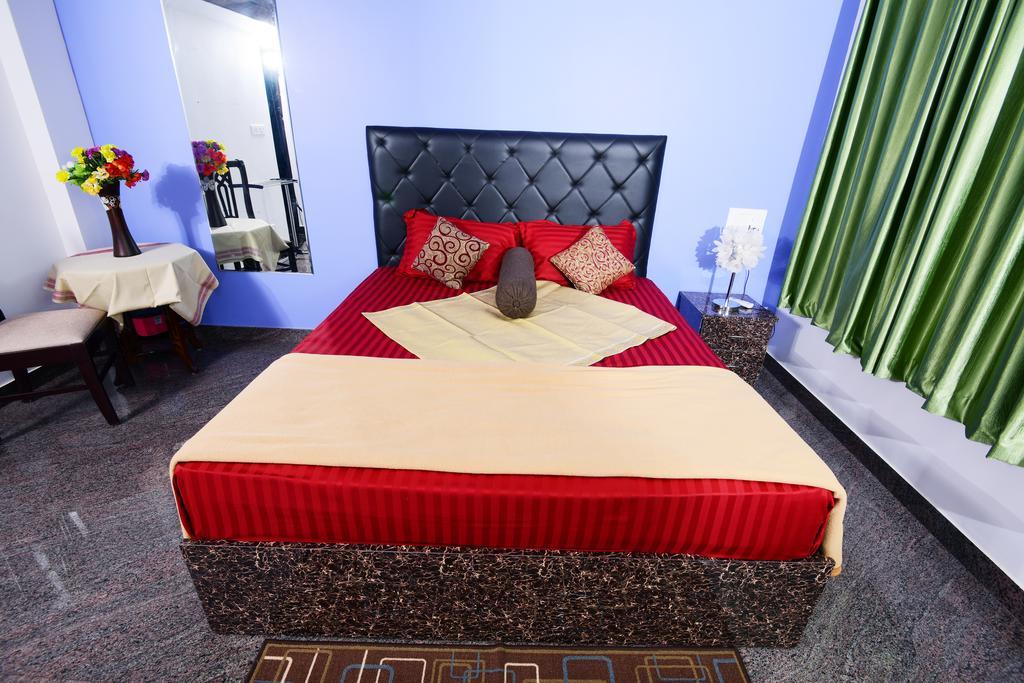Beersheba Three Bed Room A/C Apartments Thiruvananthapuram Εξωτερικό φωτογραφία