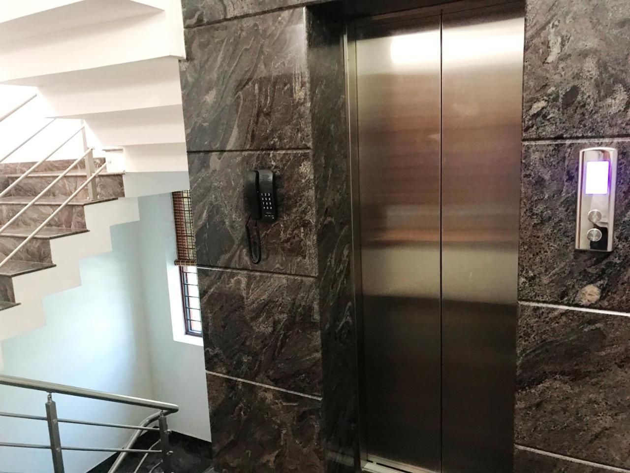 Beersheba Three Bed Room A/C Apartments Thiruvananthapuram Εξωτερικό φωτογραφία